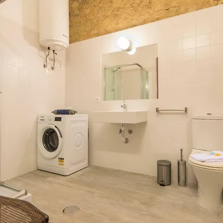 Lovelystay - Characterful W/ Outdoor Patio * Lisboa