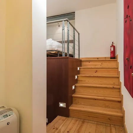 Lovelystay - Characterful W/ Outdoor Patio * Lisboa